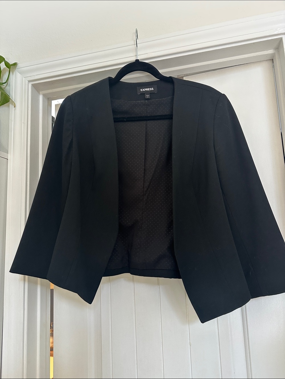 Express Women's Black Cropped Open-Front Blazer